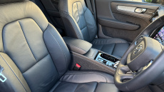 Volvo XC40 2.0 B4P Ultra Dark 5dr Auto Petrol Estate